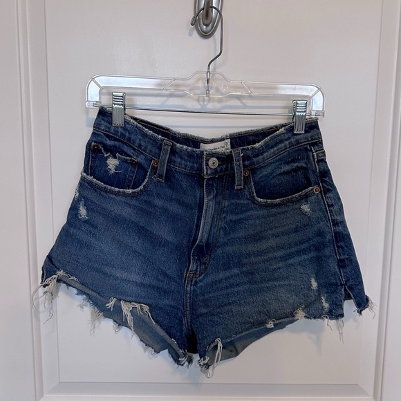 Abercrombie & Fitch Pants - Abercrombie & Fitch High Rise Mom Short, Curve Love, Women’s 6/28